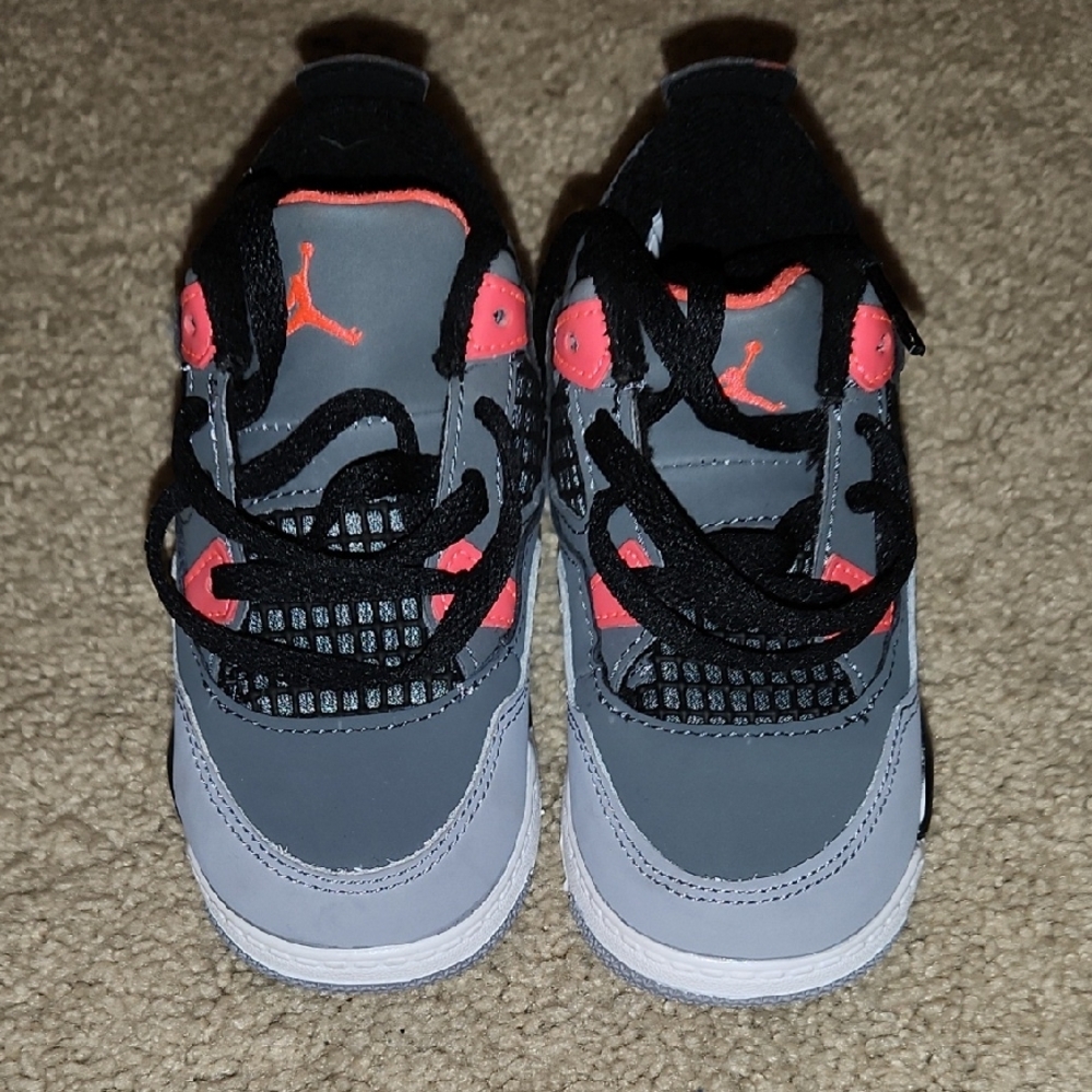 New Jordan Retro 4 Sz 8c